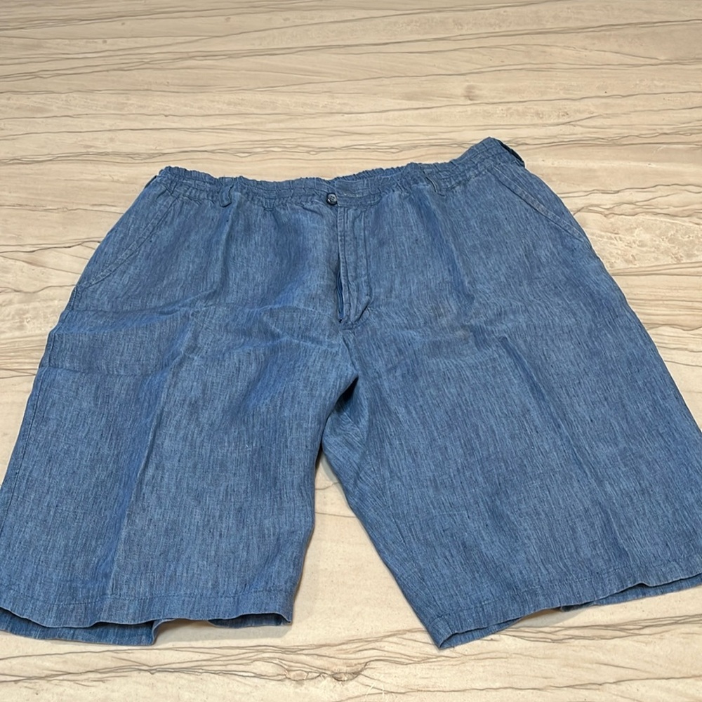 Mario Romano XXL blue linen shorts.